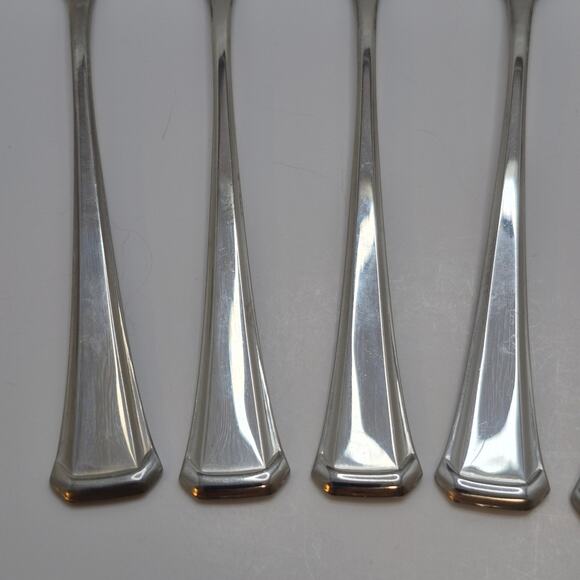 Oneida SSS Maestro St Leger Salad Forks Set of 7 Forks Stainless - Picture 4 of 15